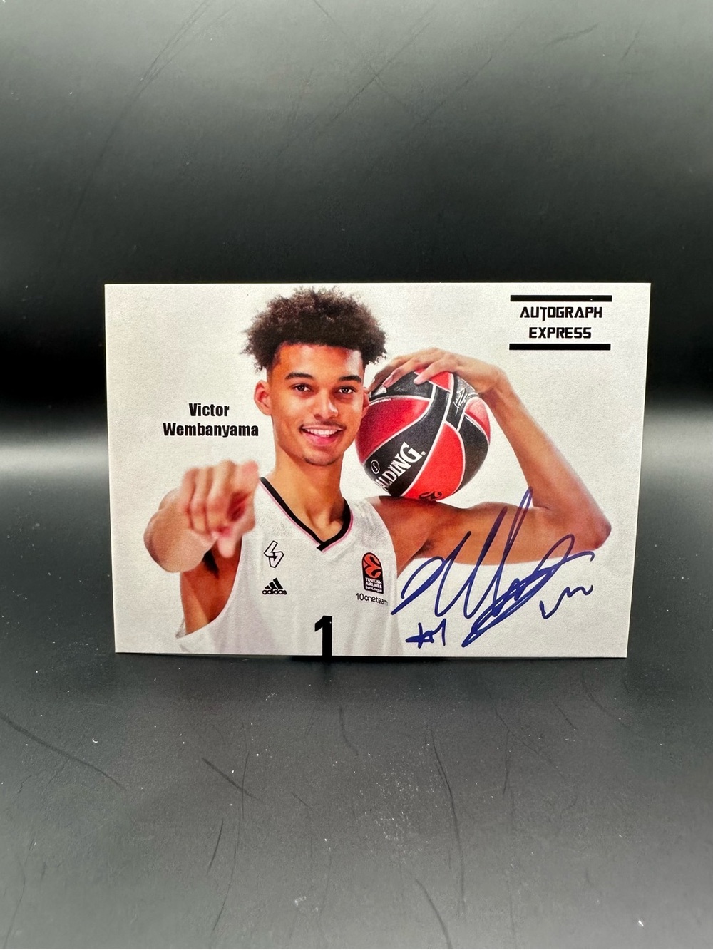 Victor Wembanyama Signed Rookie Autograph Express Novelty Card.